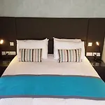 D Townhouse Boutique 3*