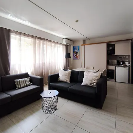 D Townhouse Boutique 3* سليمة