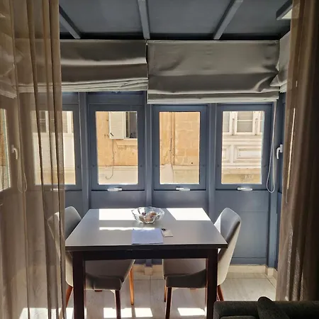D Townhouse Hotell 3*