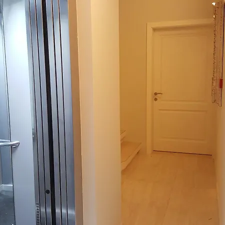 Hotell D Townhouse 3*