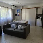 D Townhouse Hotel 3*