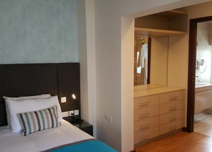 D Townhouse 3* Sliema